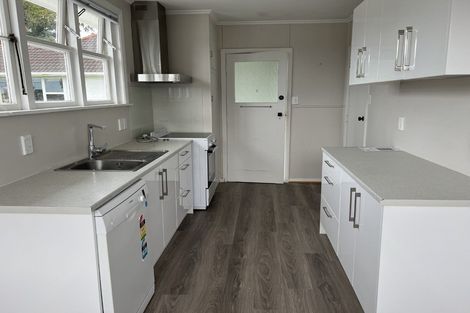 Photo of property in 105 Lake Road, Northcote, Auckland, 0627