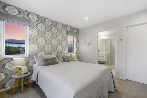 Photo of property in 37 Pohutukawa Parade, Riverhead, 0820