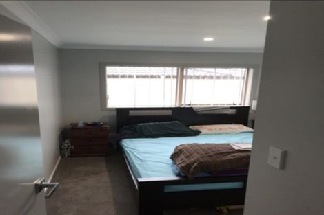 Photo of property in 37 Riverglade Parkway, Te Atatu South, Auckland, 0610