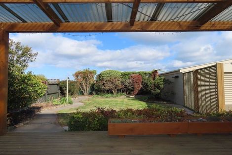 Photo of property in 35 Woodgrove Avenue, North New Brighton, Christchurch, 8083