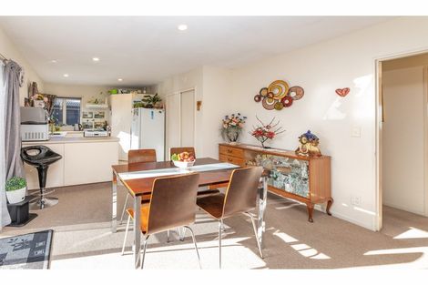 Photo of property in 2/479 Main South Road, Hornby, Christchurch, 8042