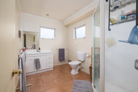 Photo of property in 15 Lenore Road, Favona, Auckland, 2024