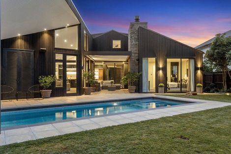 Photo of property in 10 Weka Street, Fendalton, Christchurch, 8041