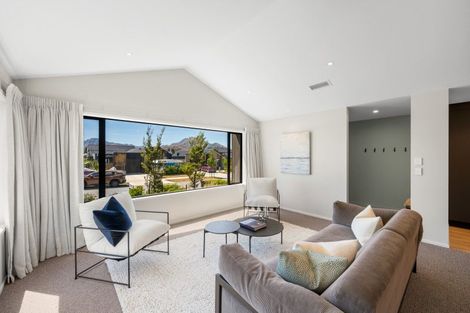 Photo of property in 19 Obelisk Street, Wanaka, 9305