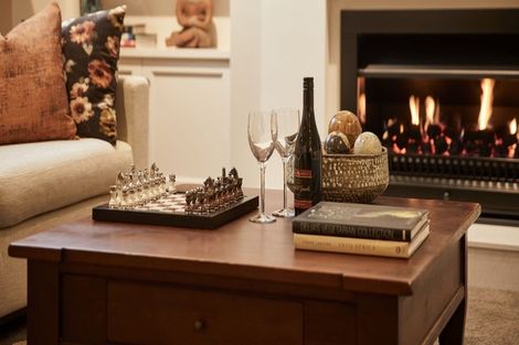 Photo of property in 5 Brianna Place, Karaka, 2113