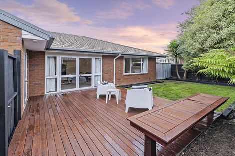 Photo of property in 2/57 Cutts Road, Russley, Christchurch, 8042