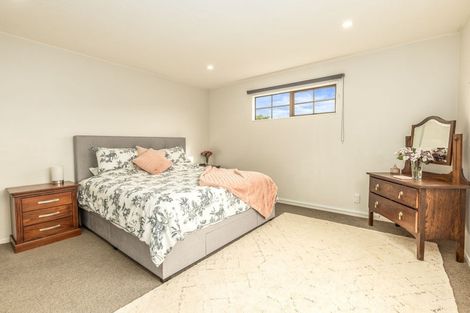 Photo of property in 261 Te Moana Road, Waikanae, 5036