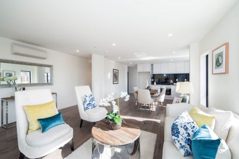 Photo of property in 128 Mcclymonts Road, Oteha, Auckland, 0632