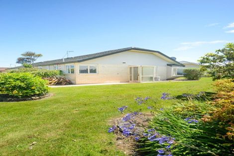 Photo of property in 9 Foxtail Fern, Kelvin Grove, Palmerston North, 4414