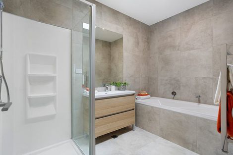 Photo of property in 29 Cambie Avenue, Red Beach, 0932