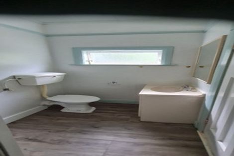 Photo of property in 18 Garden Road, Northland, Wellington, 6012