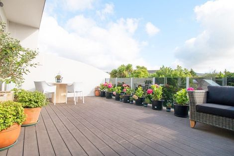 Photo of property in 29e Wai-iti Crescent, Woburn, Lower Hutt, 5010