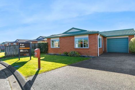 Photo of property in 16 Pohutukawa Grove, Titahi Bay, Porirua, 5022