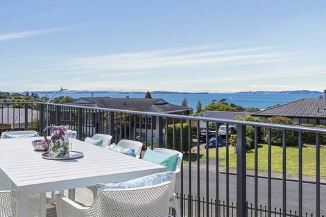 Photo of property in 16 Paisley Street, Mellons Bay, Auckland, 2014