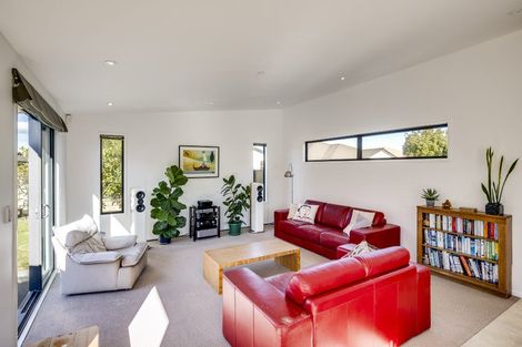 Photo of property in 11 Pania Place, Poraiti, Napier, 4112