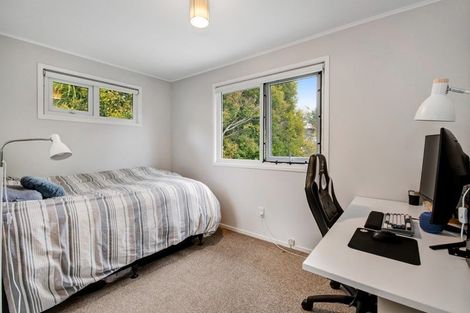 Photo of property in 14 Theban Place, Totara Vale, Auckland, 0629