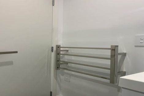 Photo of property in 4/58 Kemp Road, Massey, Auckland, 0614