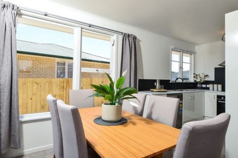 Photo of property in 12 Carrington Avenue, Hillcrest, Hamilton, 3216