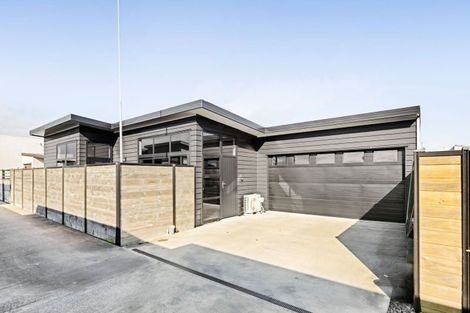 Photo of property in 70a Argyle Street, Hawera, 4610