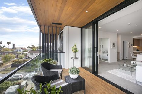 Photo of property in 308/8a Lake Pupuke Drive, Takapuna, Auckland, 0622