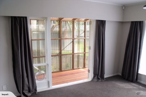 Photo of property in 102 Arahura Crescent, Waitangirua, Porirua, 5024