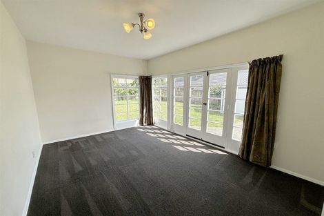Photo of property in 39 Straven Road, Riccarton, Christchurch, 8011