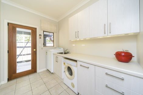 Photo of property in 28a Karina Terrace, Roslyn, Palmerston North, 4414