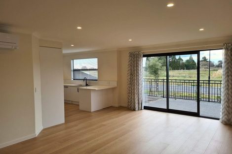 Photo of property in 8 Koral Lane, Broomfield, Christchurch, 8042