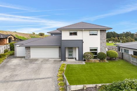 Photo of property in 17 Kepler Way, Aotea, Porirua, 5024