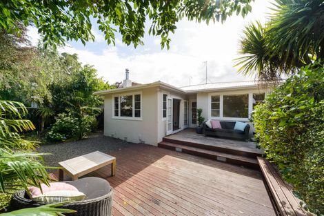 Photo of property in 2 Ascot Street, Hokowhitu, Palmerston North, 4410