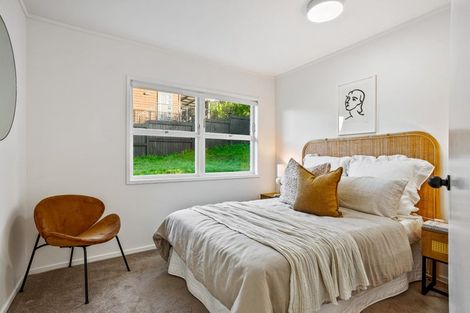 Photo of property in 28b Kathleen Street, Totara Vale, Auckland, 0627