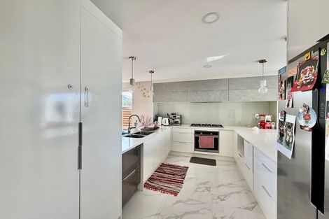 Photo of property in 7 Peat Way, Takanini, 2112