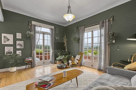 Photo of property in 23 Main Road, Raglan, 3225