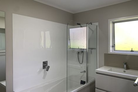 Photo of property in 3/157 Te Atatu Road, Te Atatu South, Auckland, 0610