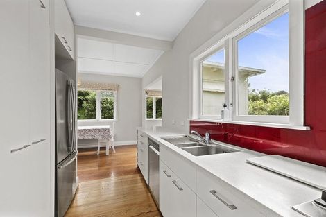 Photo of property in 70 Nottingham Street, Karori, Wellington, 6012