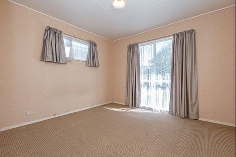 Photo of property in 15 Leander Place, Milson, Palmerston North, 4414