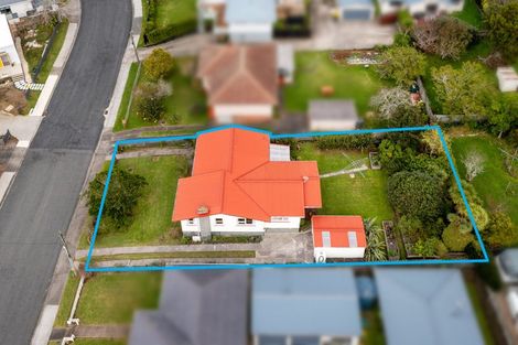 Photo of property in 10 Japonica Drive, Beach Haven, Auckland, 0626
