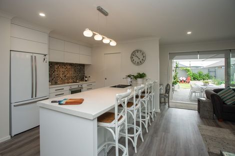 Photo of property in 9 Manganui Place, Te Awa, Napier, 4110