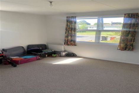 Photo of property in 12 Fisher Place, Carterton, 5713