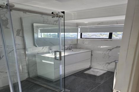 Photo of property in 1/20 Knightsbridge Drive, Forrest Hill, Auckland, 0620