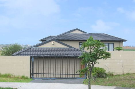 Photo of property in 13 Carrowmore, Pinehill, Auckland, 0632