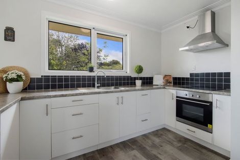 Photo of property in 19 Binnie Road, Katikati, 3129