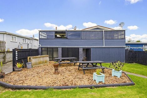 Photo of property in 79 Park Avenue, Waitarere Beach, Levin, 5510