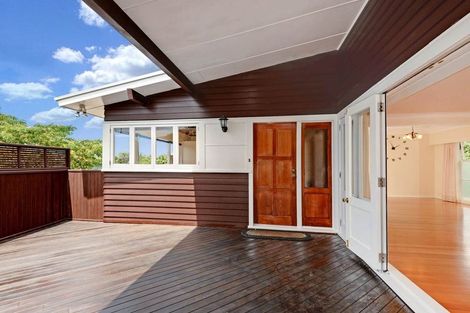 Photo of property in 4 Windsor Place, Windsor Park, Auckland, 0630