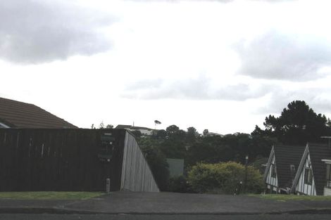 Photo of property in 2/18a Sunnynook Road, Sunnynook, Auckland, 0620