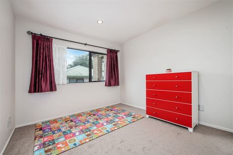 Photo of property in 57a Glendene Avenue, Glendene, Auckland, 0602