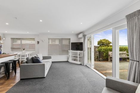 Photo of property in 38 Waipounamu Drive, Kelson, Lower Hutt, 5010