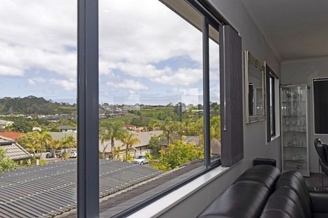Photo of property in 29 Chadlington Avenue, Henderson, Auckland, 0612