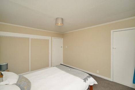 Photo of property in 1/261 Lake Terrace Road, Shirley, Christchurch, 8061