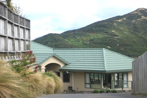 Photo of property in 1 Becker Way, Karori, Wellington, 6012